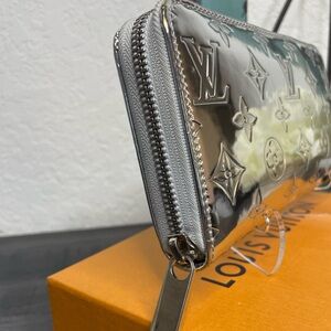 LV Zippy Wallet Silver Monogram Miroir